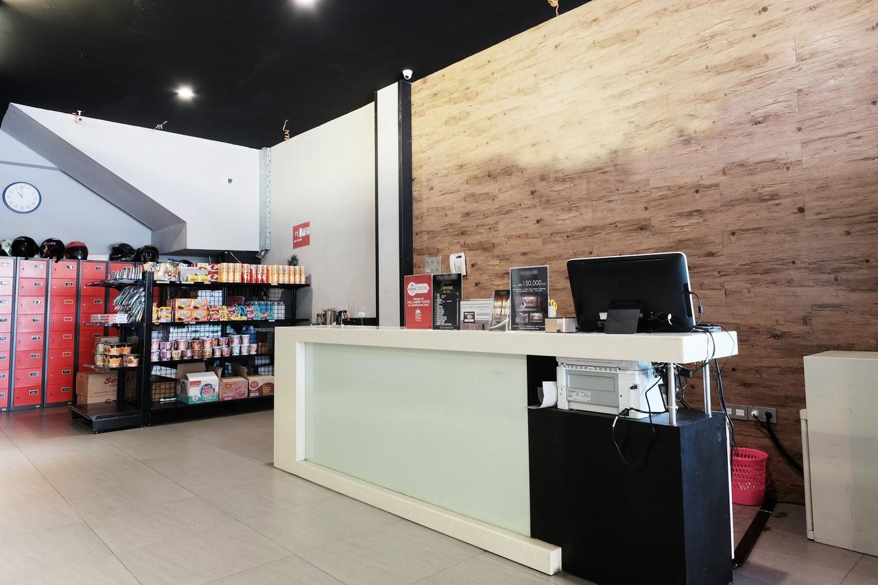 Juanda Airport Hostel Gedangan Buitenkant foto