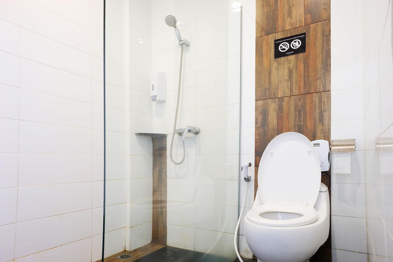 Juanda Airport Hostel Gedangan Buitenkant foto
